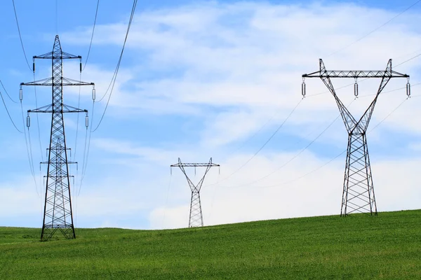 Linee di trasmissione di energia elettrica — Foto Stock