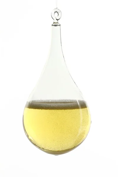 Champanhe em um ornamento de vidro — Fotografia de Stock