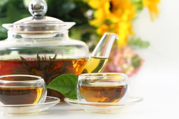 Φλιτζάνια τσάι και τσάι κατσαρόλα — Φωτογραφία Αρχείου