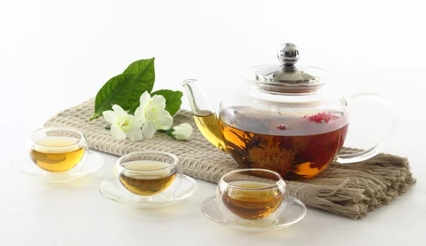 Φλιτζάνια τσάι και τσάι κατσαρόλα — Φωτογραφία Αρχείου