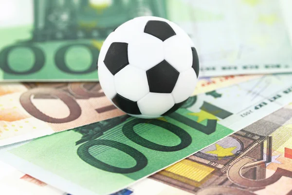 Fußball und Geld — Stockfoto