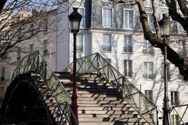 Каналу Санкт-Мартен в Парижі — стокове фото
