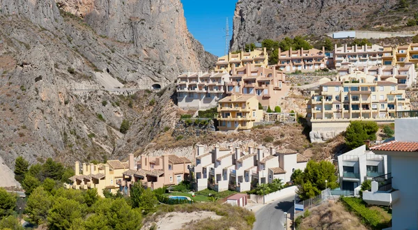 güzel bir ev bina İspanyol peyzaj. Pueblo mascarat,