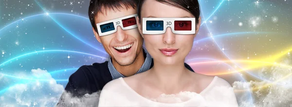 Porträtt av unga snygga moderna par bär 3d glasögon klocka — Stockfoto