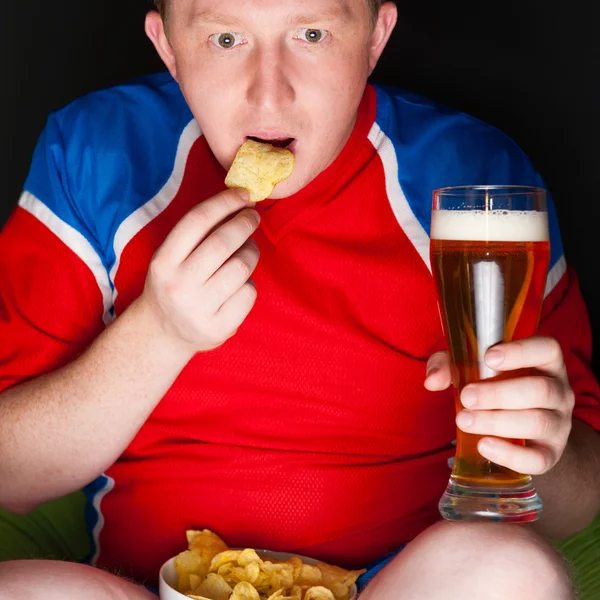 Detailní portrét mladého muže nosit sportovní fanoušek fotbalu — Stock fotografie