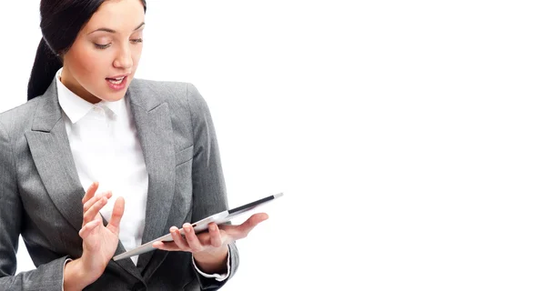 Mulher de negócios segurando tablet computador isolado no fundo branco. trituração — Fotografia de Stock