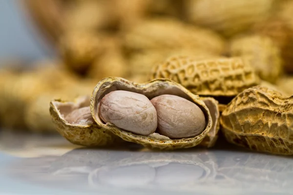 Closeup de amendoim aberto — Fotografia de Stock