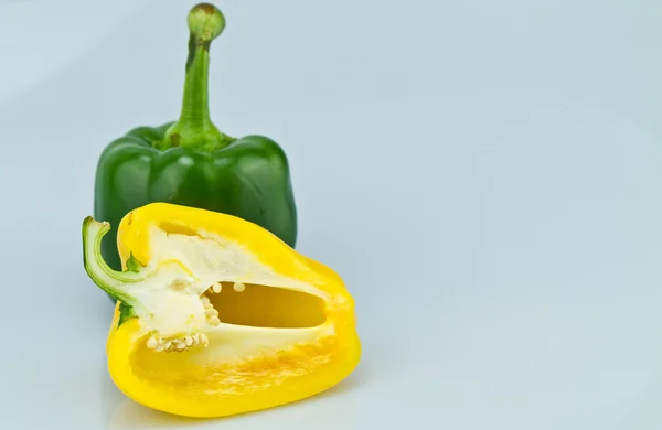 Yellow And Green Capsicum — Stock Photo, Image