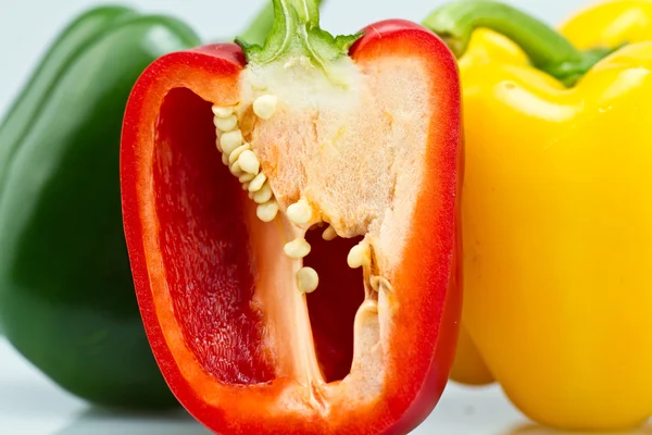 Close up van drie kleur paprika — Stockfoto