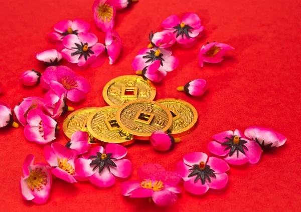 Keizer munten ornamenten schuin weergave — Stockfoto
