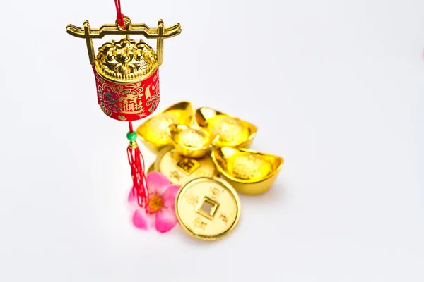 Chinees Nieuwjaar - rode rijkdom pot — Stockfoto