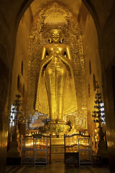 Templo de Ananda en Bagan, Myanmar — Foto de Stock