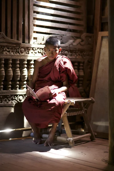 ミャンマーの修道士 — ストック写真