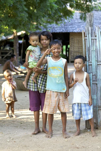 Myanmarische Kinder — Stockfoto