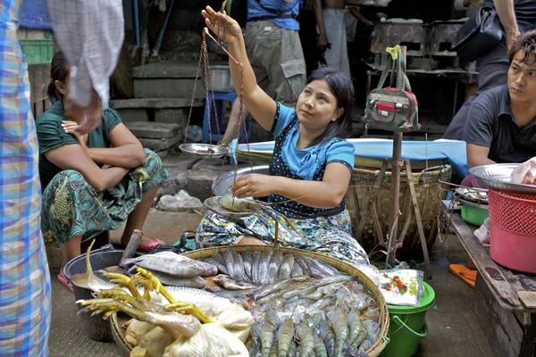 Straßenhändler myanmar — Stockfoto
