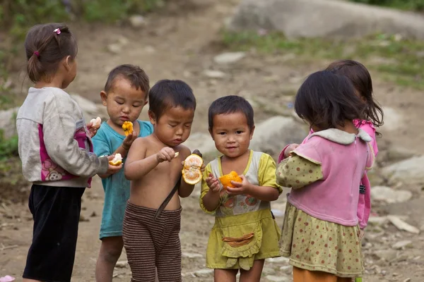 Vietnamese kinderen — Stockfoto