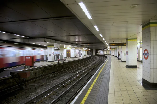 London underground tunnelbanestation — Stockfoto