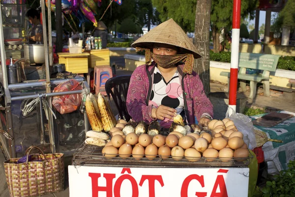 Vietnamesischer Straßenhändler — Stockfoto