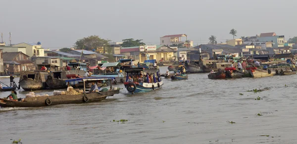 Pływających rynku Delty Mekongu, Wietnam — Zdjęcie stockowe