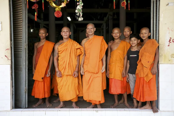 Kambodschanische Mönche — Stockfoto