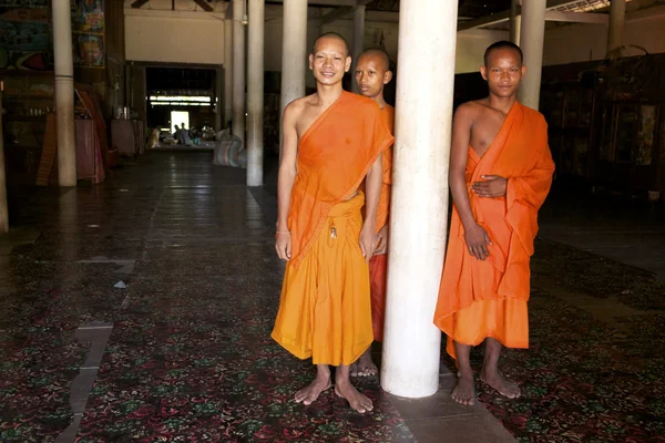Kambodjanska munkar — Stockfoto