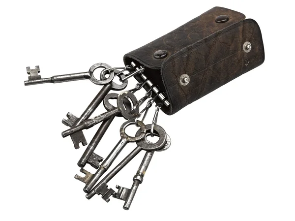 Несколько старых ржавых ключей на кольце — стоковое фото