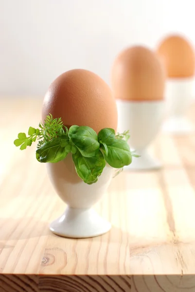 Eieren in eggcups — Stockfoto