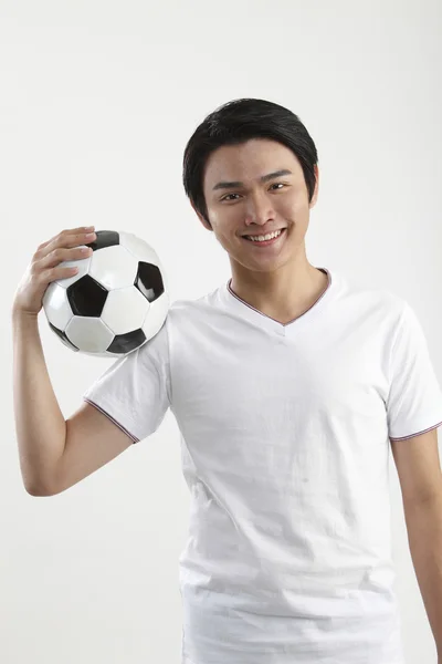 Adam futbol topu ile — Stok fotoğraf