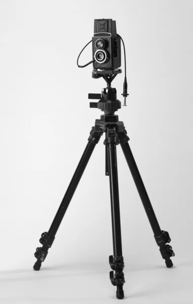 Câmera com tripé — Fotografia de Stock
