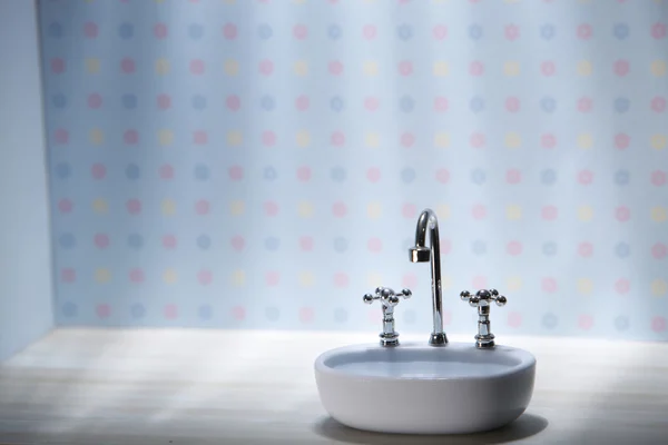 お風呂の浴槽のミニチュア — ストック写真