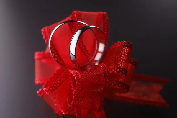 Silver wedding rings — Stock Photo, Image
