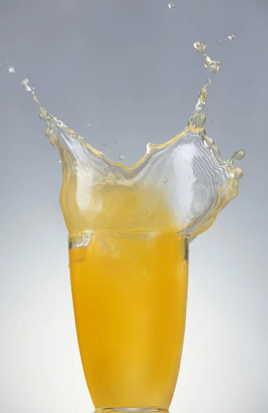 オレンジ ジュース spalsh — ストック写真