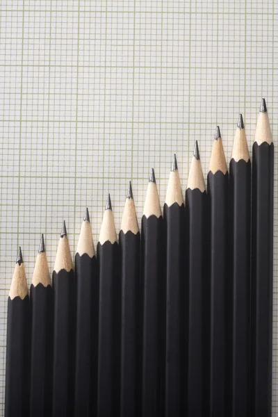 Archivbild des Bleistifts in einer Reihe anordnen — Stockfoto