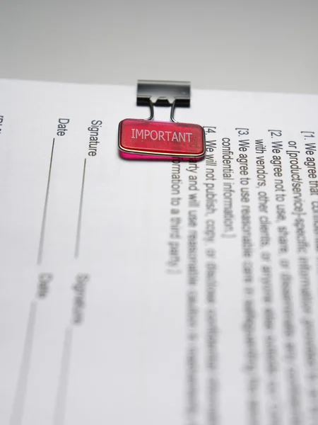 Close up of important clip onthe document — Stock Photo, Image