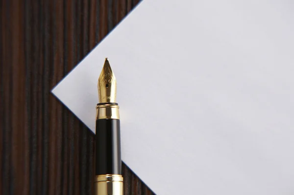 Concept shot van de pen en papier — Stockfoto