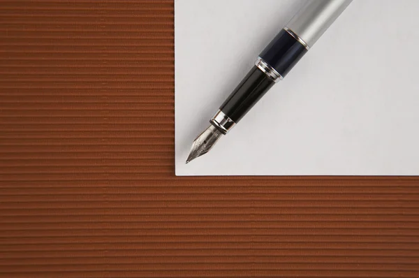 ペンと紙の概念ショット — ストック写真
