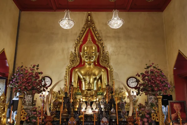 태국, 방콕, 차이나타운 지구, yaowarat도로, traimitwitthayaram 사원 (wat traimit), 5, 5 톤 황금 불상 (프라 수코타이 traimit) — 스톡 사진