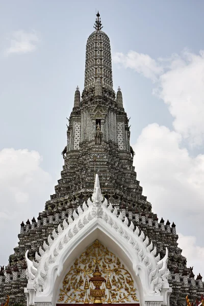 Tailândia, Bangkok, Yai District, Templo de Arun (Wat Arun Ratchawararam ) — Fotografia de Stock