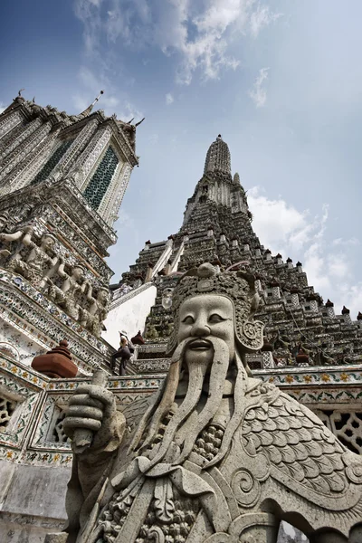 Tailandia, Bangkok, distrito de Yai, templo de Arun (Wat Arun Ratchawararam ) — Foto de Stock