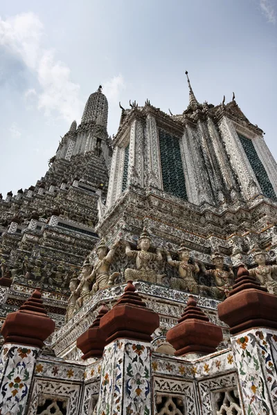 Tailandia, Bangkok, distrito de Yai, templo de Arun (Wat Arun Ratchawararam ) —  Fotos de Stock