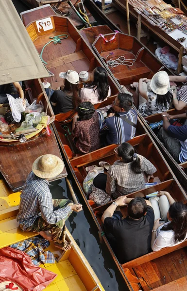 Ταϊλάνδη, Μπανγκόκ, ξύλινες βάρκες Ταϊλάνδης στην πλωτή αγορά — Φωτογραφία Αρχείου