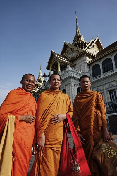 stock image Thailand, Bangkok, Imperial Palace, Imperial city, Buddhist monks at the Palace