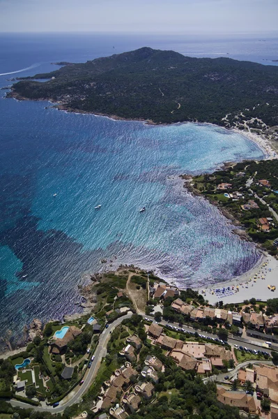 Italien, Sardinien, Luftaufnahme der smaragdgrünen Küste — Stockfoto