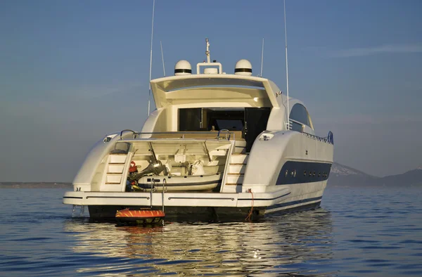 Italie, Sardaigne, Mer Tyrrhénienne, yacht de luxe 35 mètres — Photo