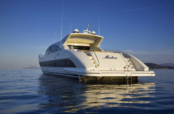 Italien, Sardinien, Tyrrenska havet, 35 meter lyxyacht — Stockfoto