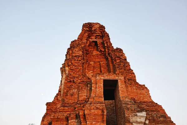Thajsko ayutthaya, ruiny starověkých chrámů ve městě — Stock fotografie