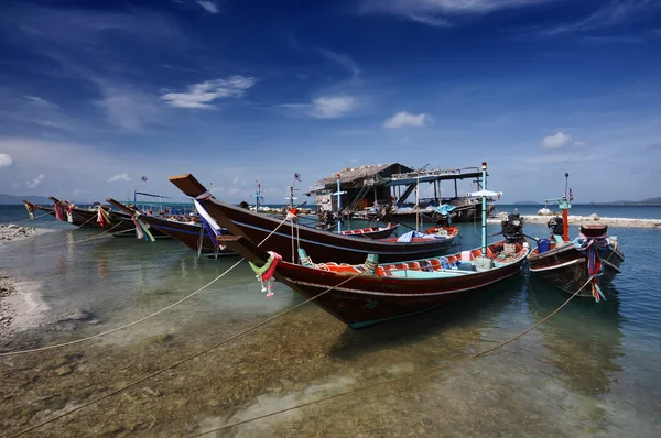 Thailand, koh phangan (phangan island), lokala fiskebåtar — Stockfoto