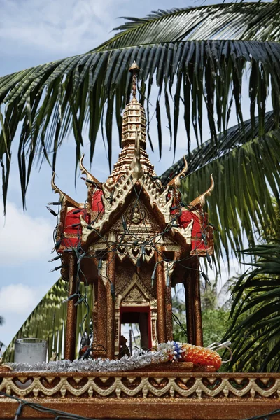 Таиланд, Ко Панган, маленький буддийский храм — стоковое фото