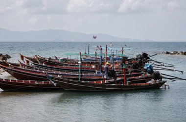 Tayland, koh phangan, yerel ahşap balıkçı tekneleri