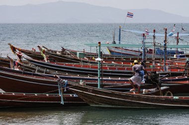 Tayland, koh phangan, yerel ahşap balıkçı tekneleri